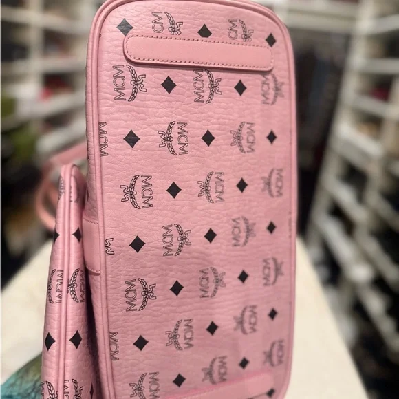 MCM Visetos monogram canvas shopper with zip pouch and nappa leather trim New - Picture 10 of 13